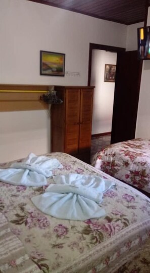 三人房 | 隔音、熨斗/熨衫板、免費 Wi-Fi、床單