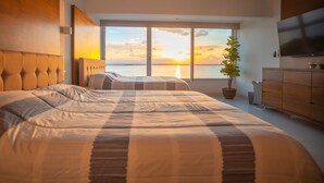 Loftsleilighet – deluxe, havutsikt | Blendingsgardiner, lydisolert, strykejern/-brett og wi-fi (inkludert)