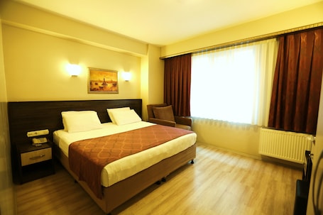 Premium bedding, minibar, in-room safe, desk