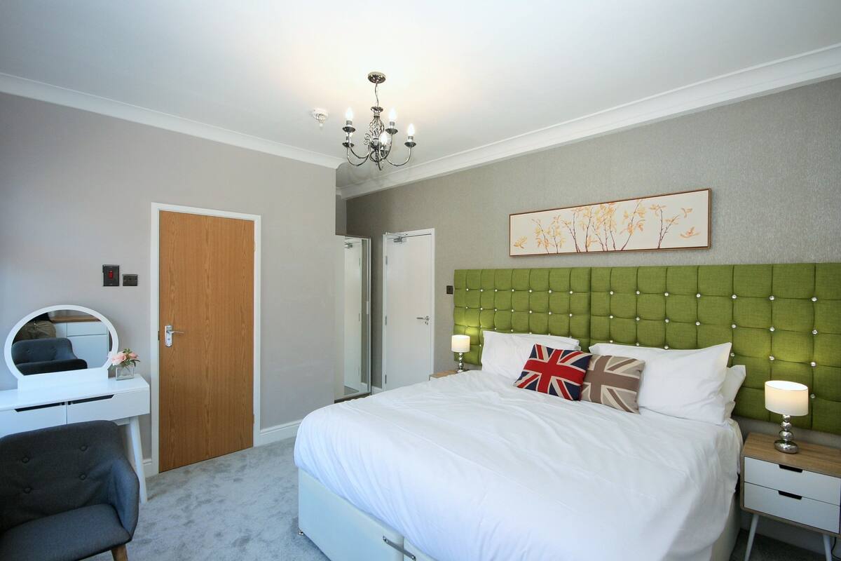 Blackout drapes, soundproofing, iron/ironing board, WiFi (free)