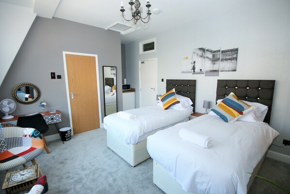 Comfort Double or Twin Room (202) | Iron/ironing board