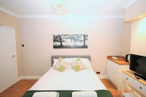 Standard-Doppelzimmer (G02) | Individuell dekoriert, individuell eingerichtet, Verdunkelungsvorhänge