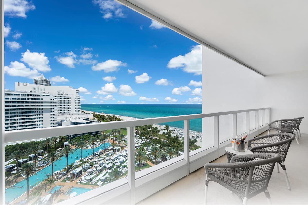 Suite junior, 1 habitación, cocina, vistas al complejo turístico | Vistas al complejo turístico