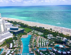 Junior Suite, 1 King Bed with Sofa bed, Balcony, Ocean View | Beach/ocean view - Fontainebleau Miami Beach Private Luxury Suites (Miami Beach)