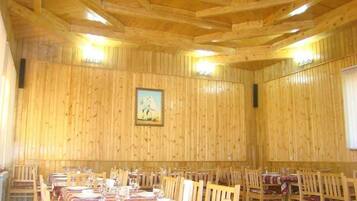 Daily full breakfast (AMD 2000 per person)