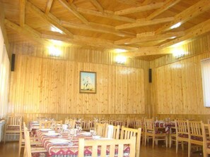 Daily full breakfast (AMD 2000 per person)