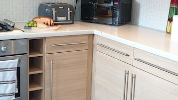 Nhà Tiêu chuẩn, nhiều giường | Bếp riêng | Tủ lạnh, lò vi sóng, lò nướng, máy rửa bát