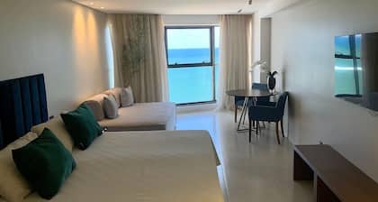 HY Beach Flats - International