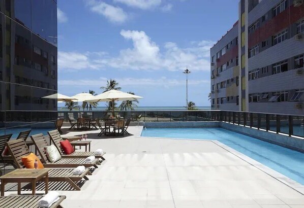 Quarto tradicional | Piscina | Piscina externa