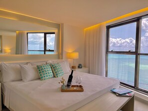 Apartamento luxo | 1 quarto, cofres nos quartos, cortinas blackout