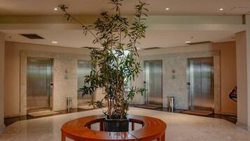 Phòng Suite Deluxe, quang cảnh biển | Nội thất
