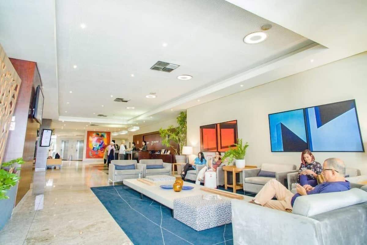 Deluxe Suite, Sea View | Lobi
