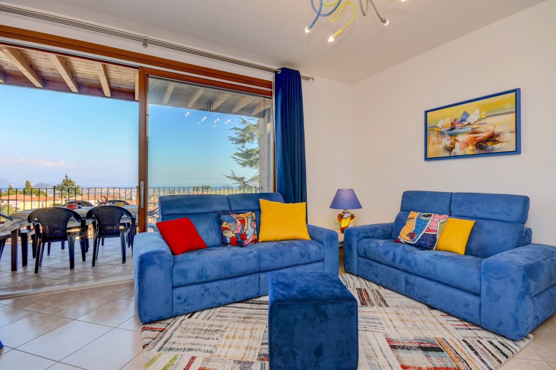 Apartment, 2 Schlafzimmer | Wohnbereich | Flachbildfernseher