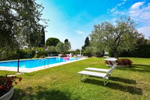 Seasonal outdoor pool - Roccolino (San Felice del Benaco)