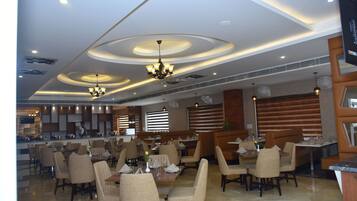 Frühstück, Mittagessen, Abendessen, indische Küche