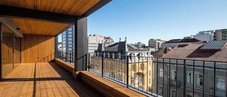 Deluxe-huoneisto, parveke, kaupunkinäköala | Ulkoalueet