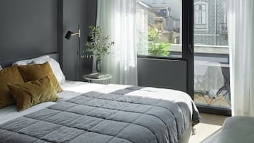 Cortinas blackout, quartos à prova de som, ferros/tábuas de passar roupa