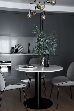 In-room dining - Nôma Living POP Saldanha (Lisbon)