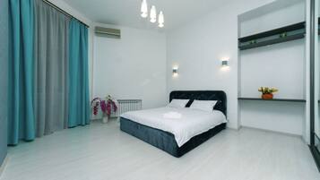 Deluxe Apartment, 1 King Bed with Sofa bed, City View | Living area