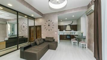 Deluxe Apartment, 1 King Bed with Sofa bed, City View | Living area