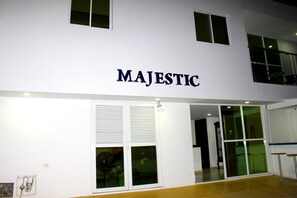 Entrada al alojamiento