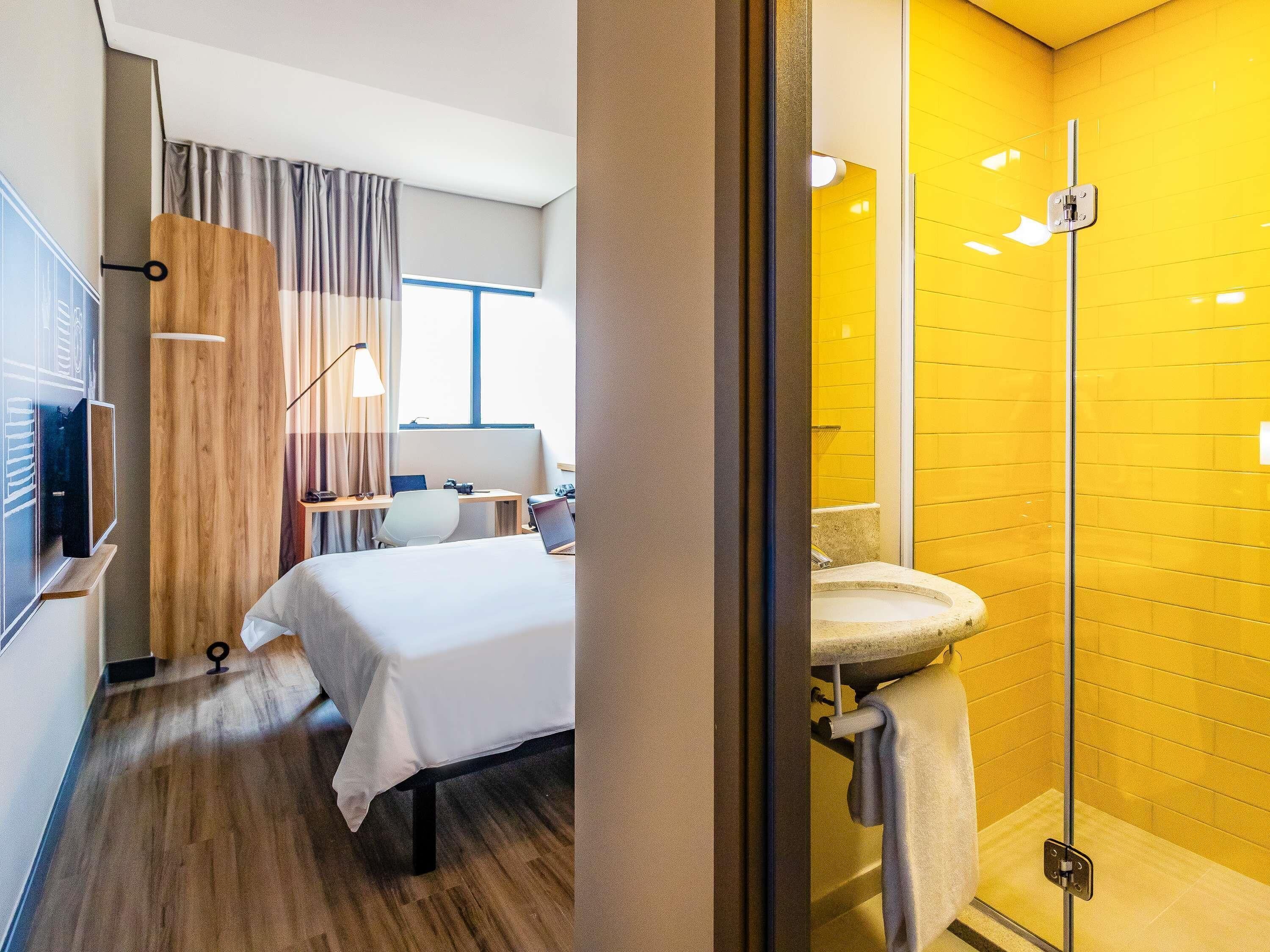 room, 1 double bed, accessible (adapted) | select comfort beds, minibar, in-room safe, individually decorated