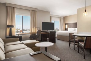 In-room safe, desk, iron/ironing board, cribs/infant beds