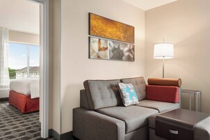 1 bedroom, in-room safe, desk, iron/ironing board