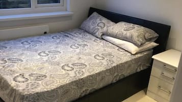 Individually furnished, blackout drapes, iron/ironing board, free WiFi