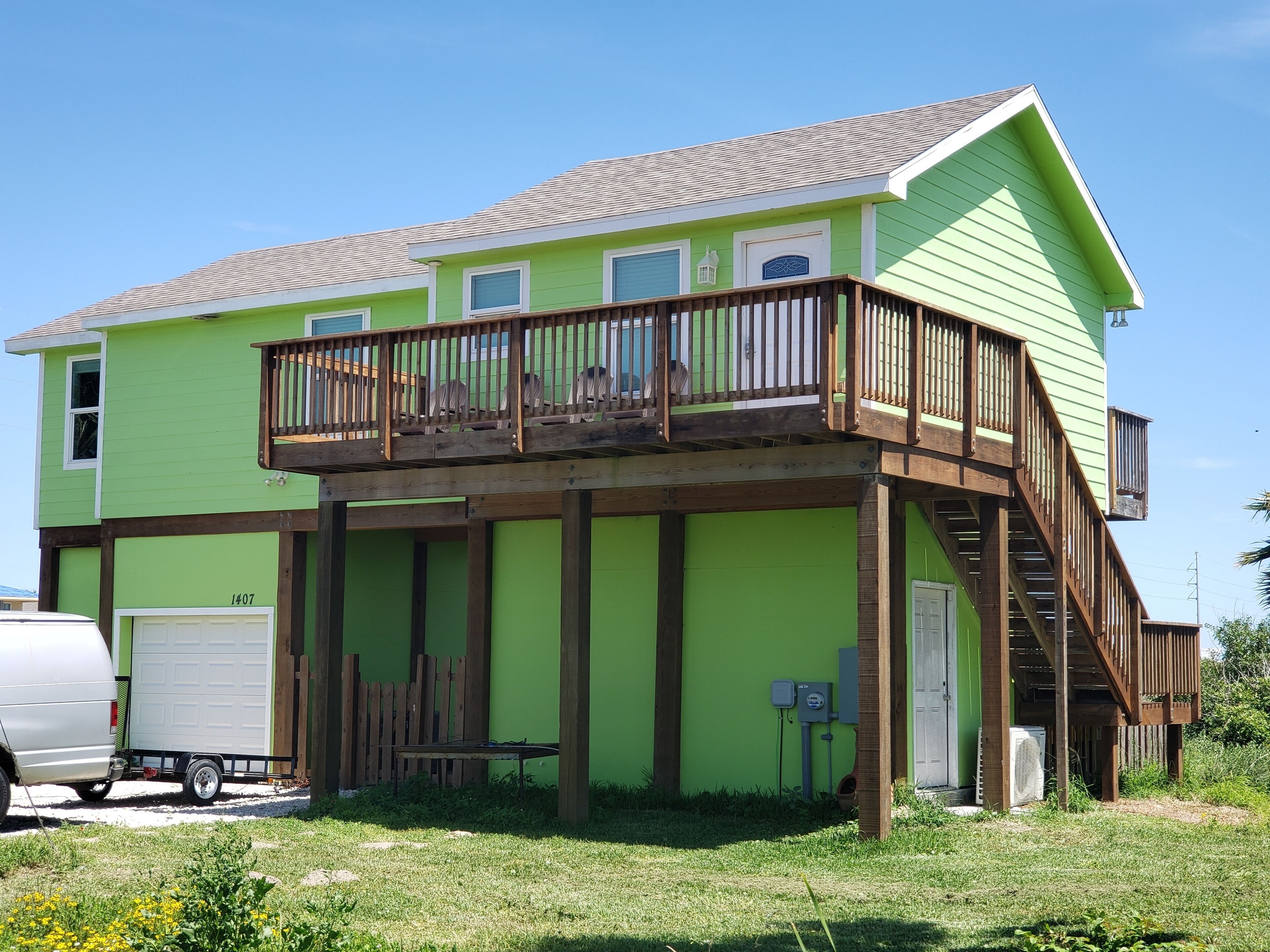 Nature Lovers Paradise,NEW Home,In Town! Sleeps 8