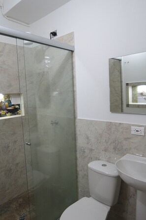 1 quarto, individualmente decorados, individualmente mobiliados