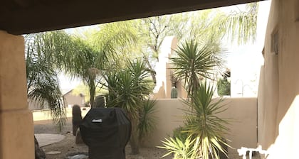 UUSI POISTETTU GORGEOUS Desert Casita, jossa on täydellinen keittiö