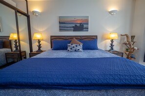 Luxury Condo, 1 King Bed with Sofa bed, Ocean View