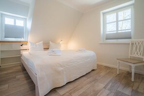 2 Schlafzimmer, Reisekinderbett, WLAN, Bettwäsche