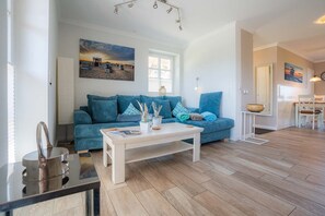 Unclassified image, 3 of 20, button