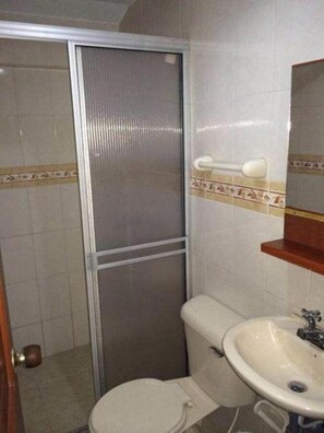 Double Room | Bathroom