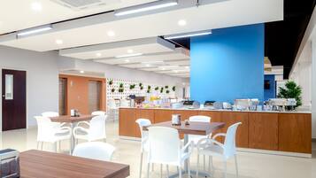 Free daily full breakfast