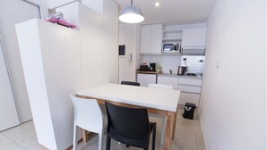 Studio, 1 Queen Bed, Private Bathroom - Guise & Charcas (Buenos Aires)