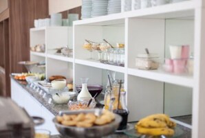 Free daily buffet breakfast