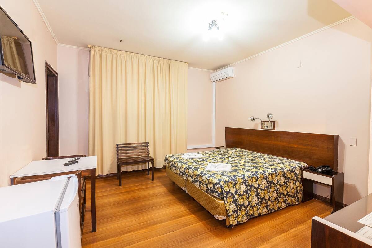 Minibar, iron/ironing board (on request), free WiFi, bed sheets