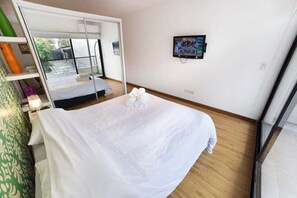 Suite Studio, 1 grand lit et 1 canapé-lit, salle de bains privée