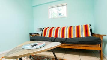 Estudi (2330/A) | Exterior