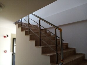 Staircase - Yazduf Family Homes (Edremit)