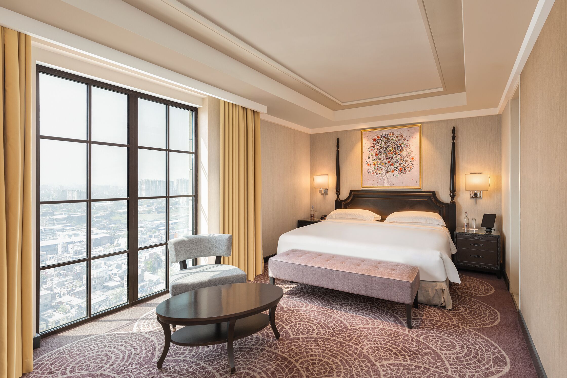 luxury suite, 1 bedroom, non smoking, city view | 1 bedroom, premium bedding, memory-foam beds, minibar