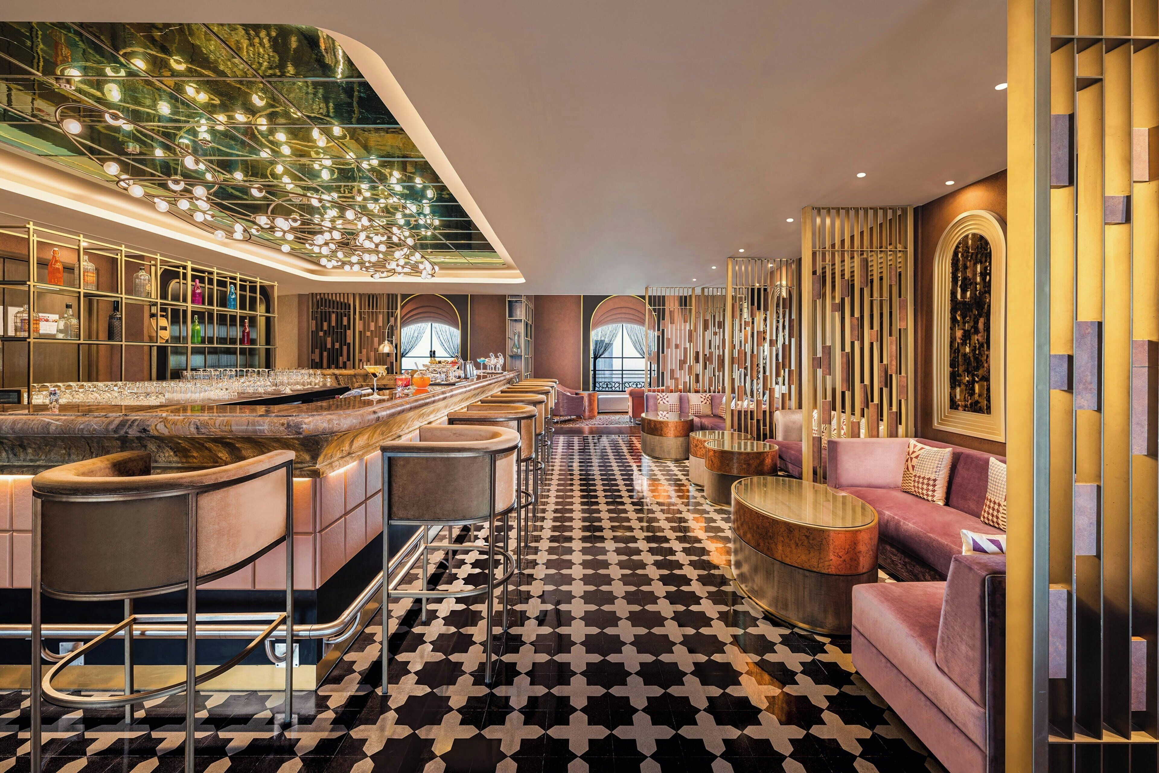 4 restaurants, breakfast, lunch, dinner served; vegetarian cuisine