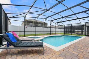 House, 5 Bedrooms | Outdoor pool