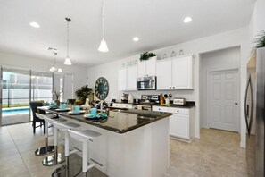 Private kitchen - The Dales at West Haven 1339yc (Davenport)
