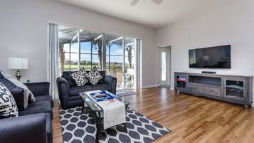 Villa, 5 Bedrooms | Living room