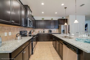 Villa, letti multipli | Cucina privata | Microonde, forno, piano cottura, lavastoviglie