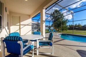 Villa, 5 Bedrooms | Terrace/patio